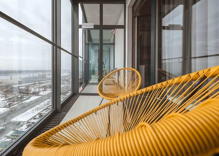 Sky Orange Jacuzzi 28 Floor