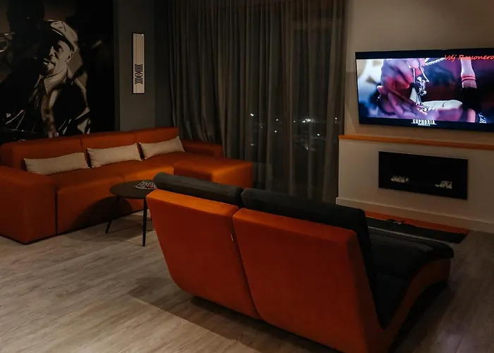 Sky Orange Jacuzzi 28 Floor