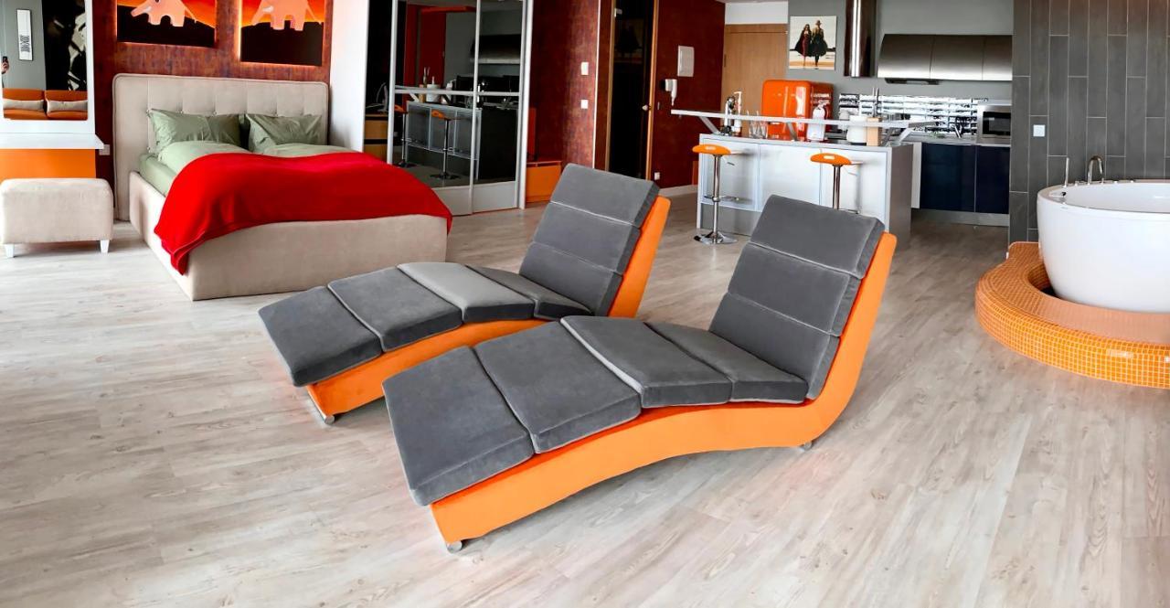 Sky Orange Jacuzzi 28 Floor Апартаменты